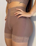 Curvalu Shorts Modeladores com Renda e Levantamento de Bumbum e Fecho Frontal